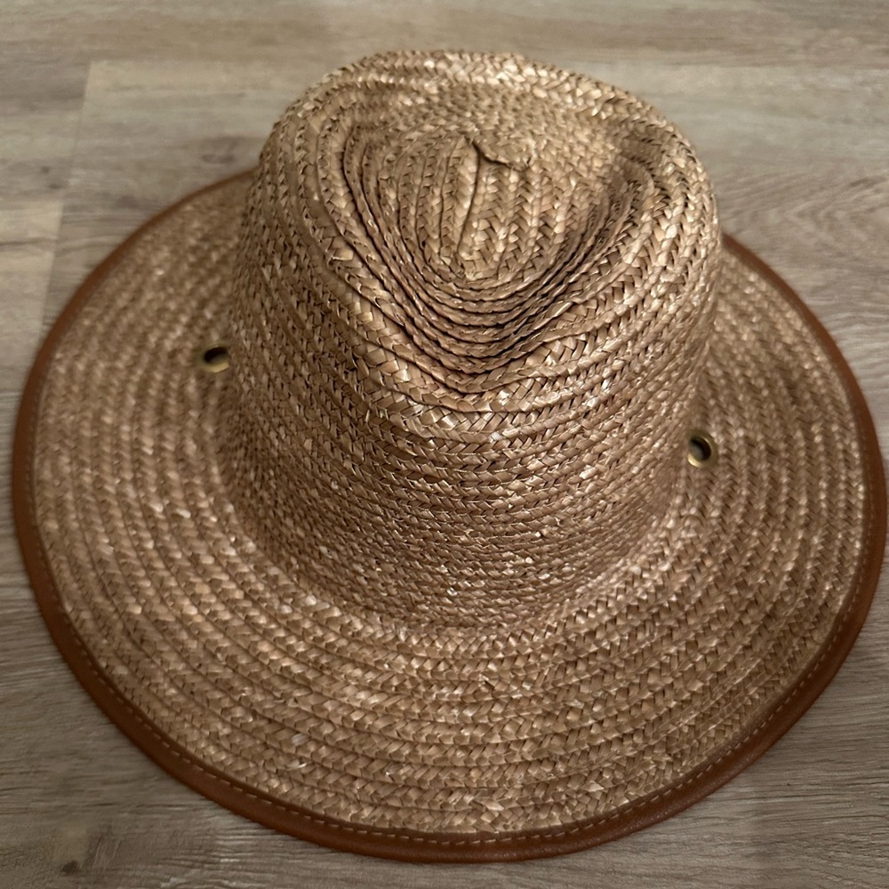 Straw hat